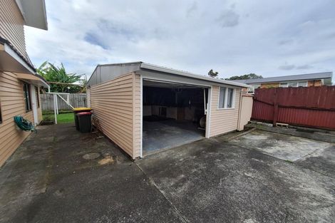 Photo of property in 2 Tomlin Place, Mangere East, Auckland, 2024