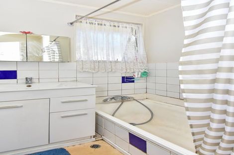 Photo of property in 3 Inca Place, Red Hill, Papakura, 2110