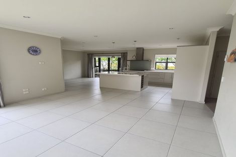 Photo of property in 33 Ganley Terrace, Stonefields, Auckland, 1072