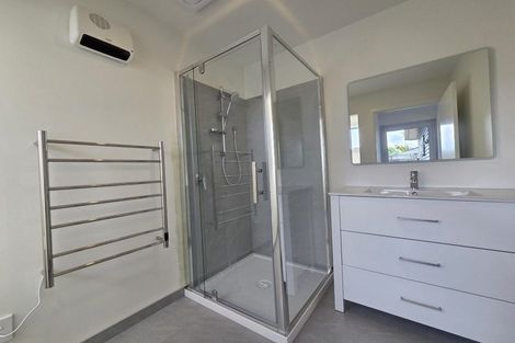 Photo of property in 5 Kawaka Street, Riccarton, Christchurch, 8041