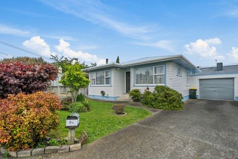 Photo of property in 12 Linley Place, Levin, 5510