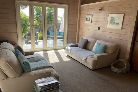 Photo of property in 4 Malfroy Lane, Raumati Beach, Paraparaumu, 5032