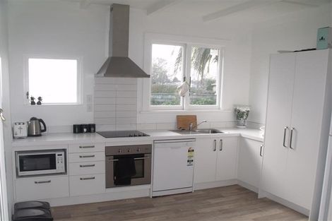 Photo of property in 1112 Caroline Road, Mayfair, Hastings, 4122