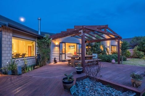 Photo of property in 3 Otupoa Way, Paraparaumu, 5032