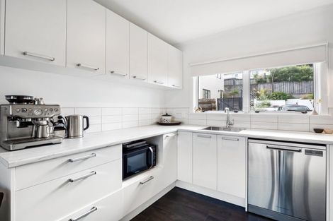 Photo of property in 22 Terrace Avenue, Mount Maunganui, 3116