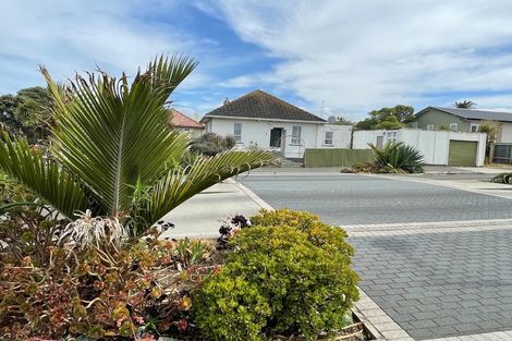 Photo of property in 1 Rangiora Street, Castlecliff, Whanganui, 4501