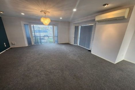 Photo of property in 51 Robin Brooke Drive, Flat Bush, Auckland, 2019