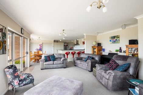 Photo of property in 11f Lemont Place, Westown, New Plymouth, 4310