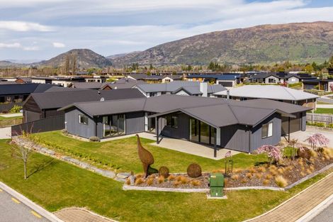 Photo of property in 1 Turnbull Crescent, Wanaka, 9305