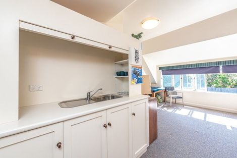 Photo of property in 32 Brassey Road, Saint Johns Hill, Whanganui, 4500