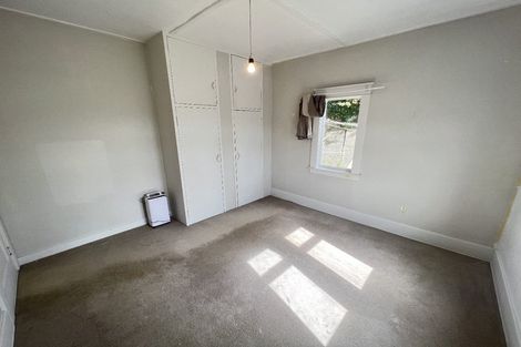 Photo of property in 2 Milne Terrace, Island Bay, Wellington, 6023