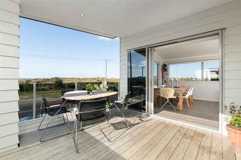 Photo of property in 912a Papamoa Beach Road, Papamoa Beach, Papamoa, 3118