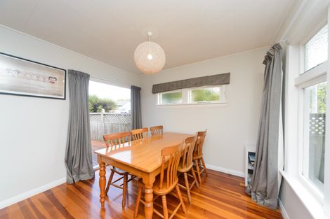 Photo of property in 118 Pahiatua Street, Hokowhitu, Palmerston North, 4410