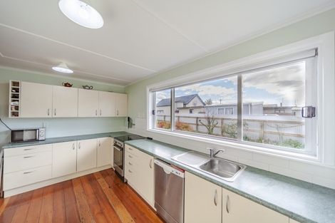 Photo of property in 11 Bell Street, Otane, 4202