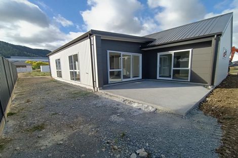 Photo of property in 28 Cynisca Crescent, Wallaceville, Upper Hutt, 5018