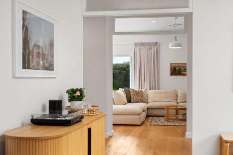 Photo of property in 50 Huia Street, Waikanae, 5036