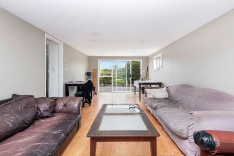 Photo of property in 21 Bert Wilson Place, Cockle Bay, Auckland, 2014