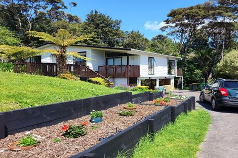 Photo of property in 14 Eugen Place, Bayview, Auckland, 0629