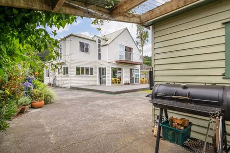 Photo of property in 15 Poole Crescent, Wainuiomata, Lower Hutt, 5014