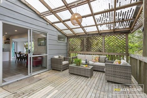 Photo of property in 639 Huia Road, Parau, Auckland, 0604