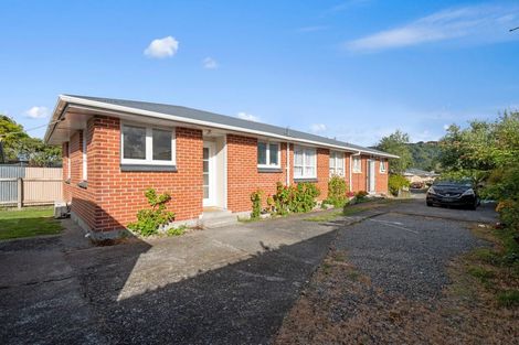 Photo of property in 8 Oregon Drive, Maoribank, Upper Hutt, 5018