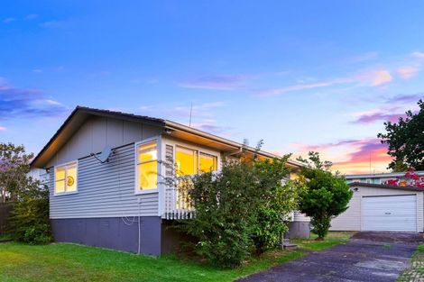 Photo of property in 9 Barnfield Place, Glendene, Auckland, 0602