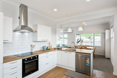 Photo of property in 39 Moana Street, Otaki Beach, Otaki, 5512