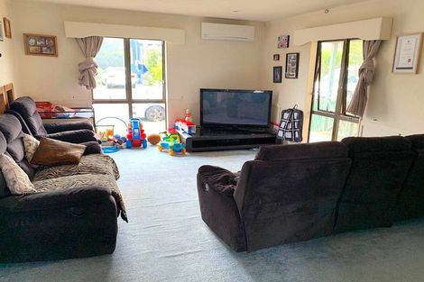 Photo of property in 52 Frobisher Street, Island Bay, Wellington, 6023