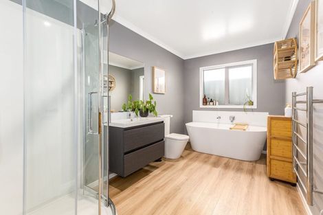 Photo of property in 8 Peter Tapp Way, Wainuiomata, Lower Hutt, 5014