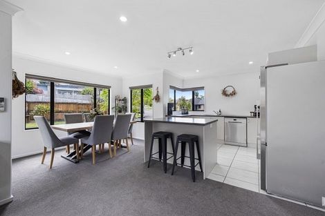 Photo of property in 14 Derbyshire Place, Dinsdale, Hamilton, 3204