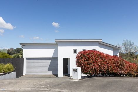 Photo of property in 79 Hikanui Drive, Havelock North, 4130