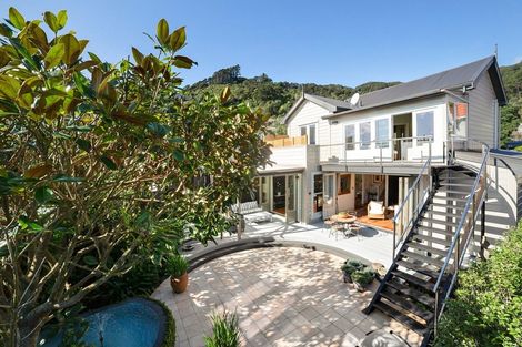 Photo of property in 84 Muritai Road, Eastbourne, Lower Hutt, 5013