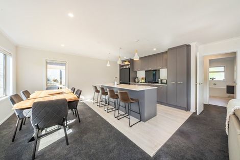 Photo of property in 22 Ruahine Street, Trentham, Upper Hutt, 5018