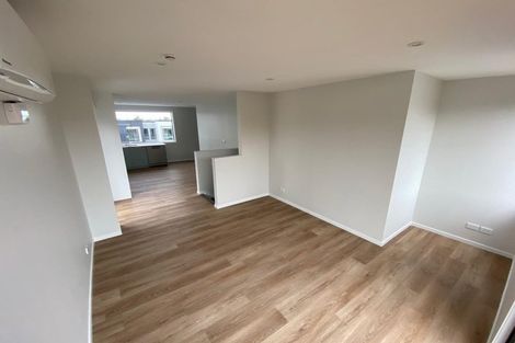 Photo of property in 5 Pukakaho Lane, Papatoetoe, Auckland, 2025