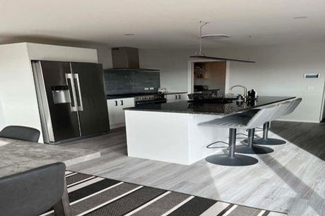 Photo of property in 6 Madeira Close, Whitby, Porirua, 5024