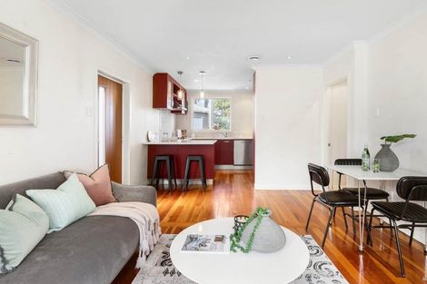 Photo of property in 8 Sloane Street, Glen Innes, Auckland, 1072