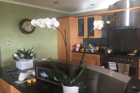 Photo of property in 24 Pitcairn Street, Oakura, 4314