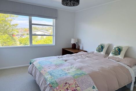 Photo of property in 71 Churton Drive, Churton Park, Wellington, 6037