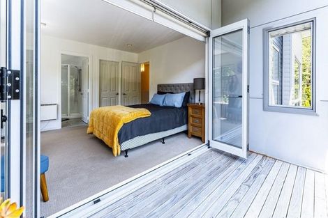 Photo of property in 2/17 Blackbridge Road, Wadestown, Wellington, 6012