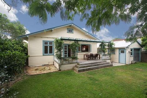 Photo of property in 14 Myrtle Street, Hamilton East, Hamilton, 3216