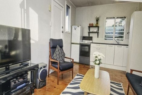 Photo of property in 377a Triangle Road, Henderson, Auckland, 0610