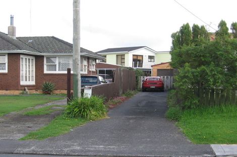 Photo of property in 700 Te Atatu Road, Te Atatu Peninsula, Auckland, 0610