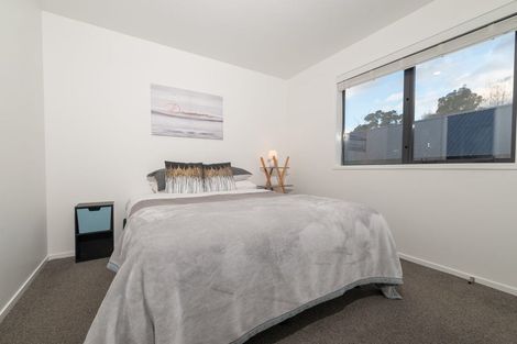 Photo of property in 47 Peregrine Falcon Road, Mount Creighton, Queenstown, 9371