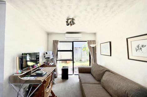 Photo of property in 7/3 Glen Road, Browns Bay, Auckland, 0630