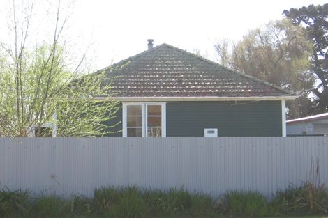 Photo of property in 9 Churchill Crescent, Foxton, 4814