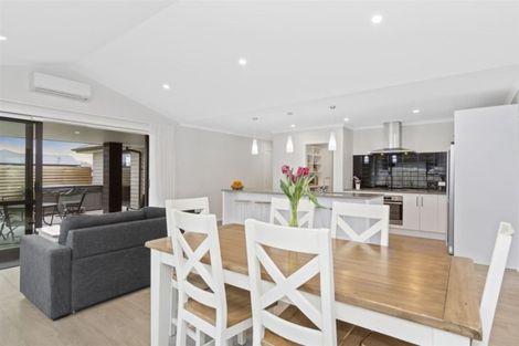 Photo of property in 101 Te Kio Crescent, Papamoa Beach, Papamoa, 3118