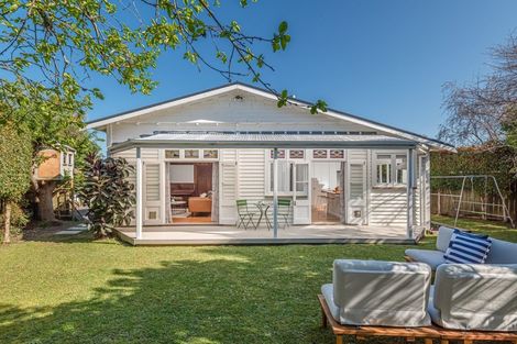 Photo of property in 1/58 Ngataringa Road, Devonport, Auckland, 0624