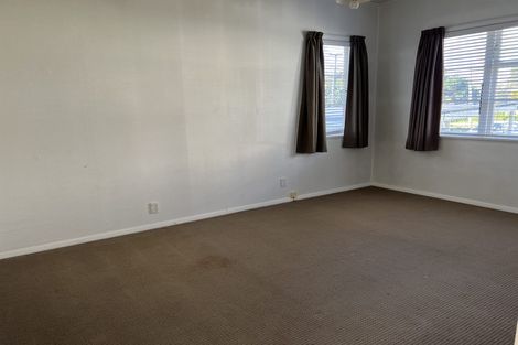 Photo of property in 13 Waiohua Road, Greenlane, Auckland, 1061