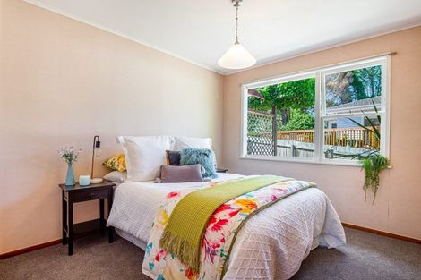 Photo of property in 57 Rimutaka Place, Titirangi, Auckland, 0604