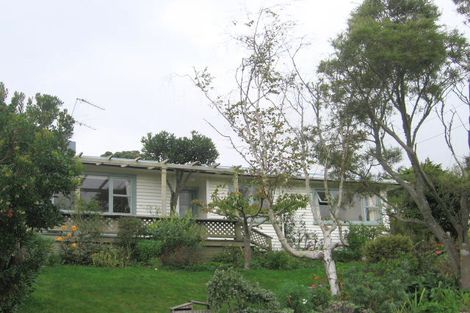 Photo of property in 49 Taylor Terrace, Tawa, Wellington, 5028